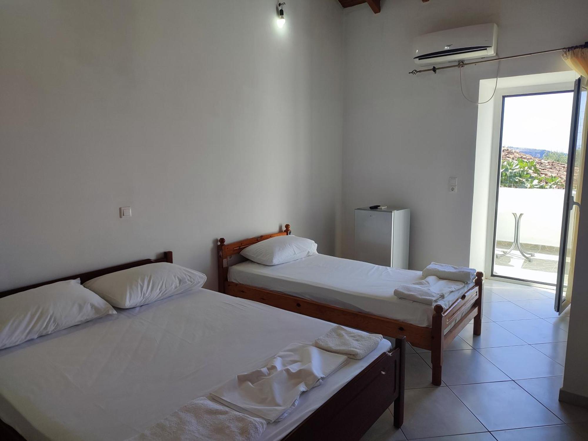 Petros Rooms Himara Kültér fotó
