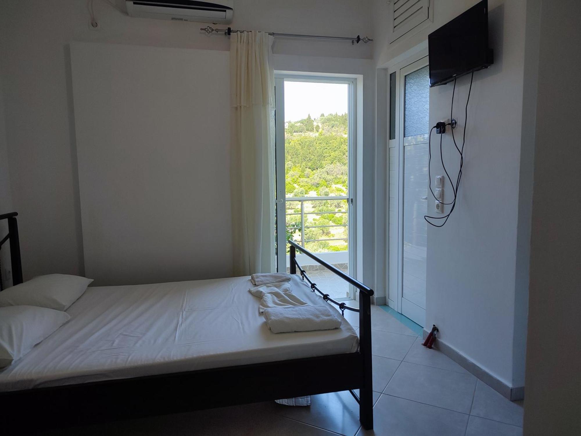 Petros Rooms Himara Szoba fotó